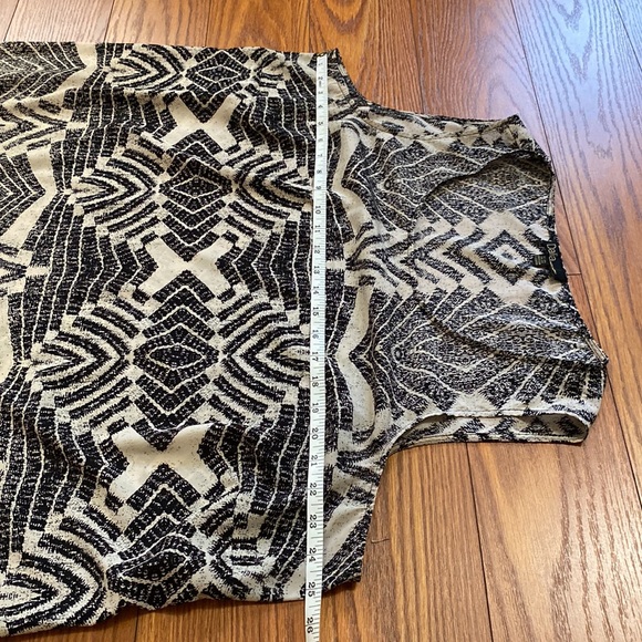 Dalia women’s plus geometrical design sleeveless top soft lightweight size 2X - Picture 6 of 11